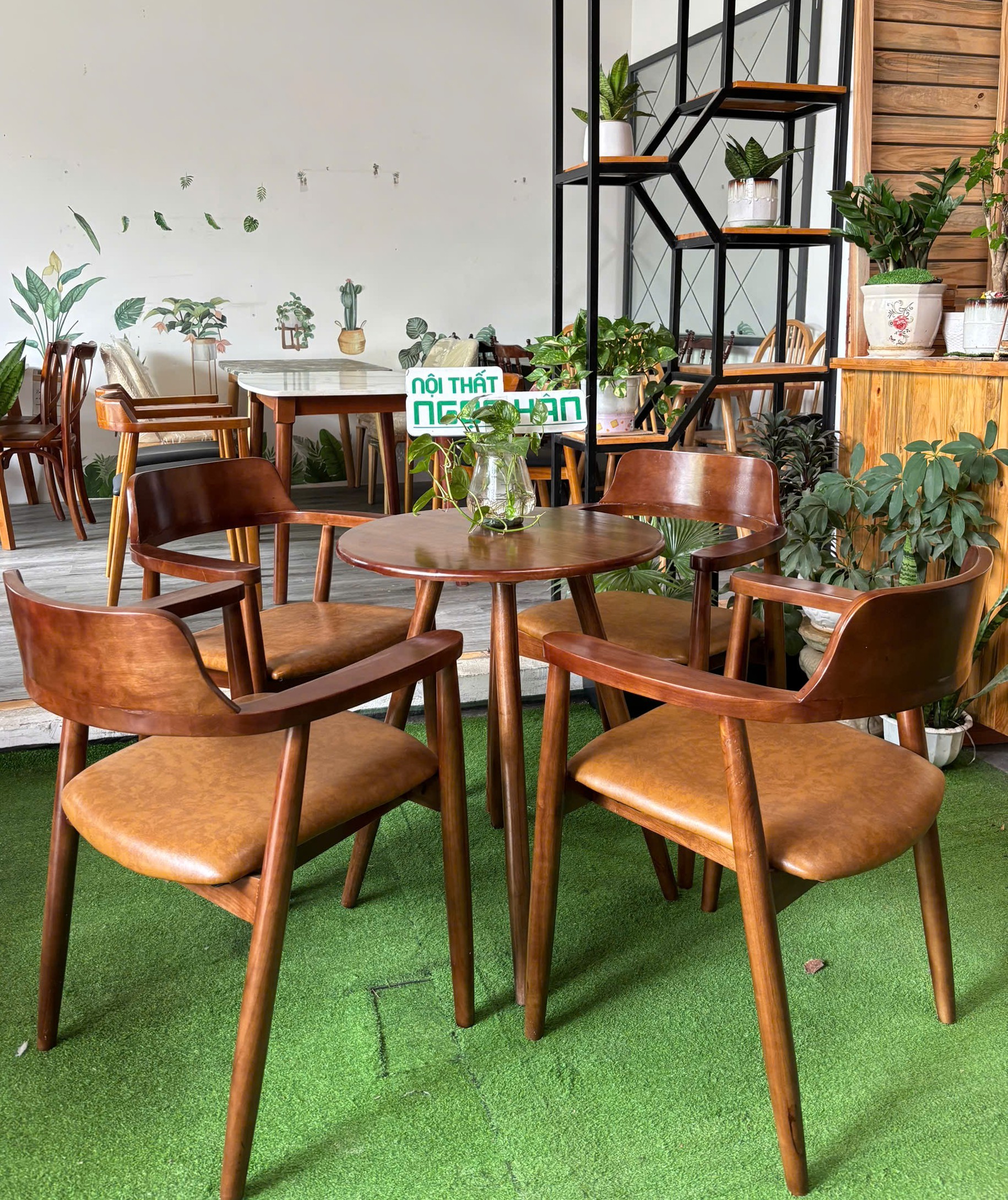 Bộ Bàn Ghế Gỗ Dành Cho Quán Caffe